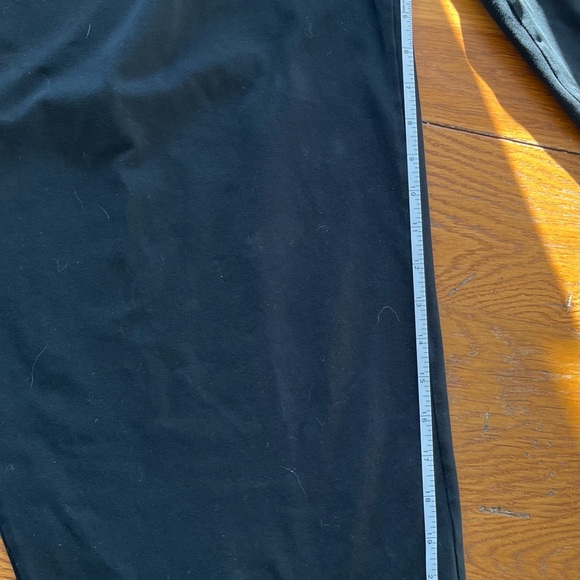 LL Bean women's black cropped pants 3x, great condition, smoke free home. - Picture 8 of 11